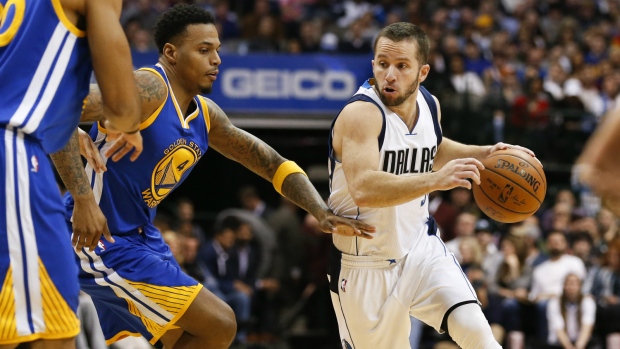 Sans Stephen Curry, les Warriors prennent une fessée à Dallas
