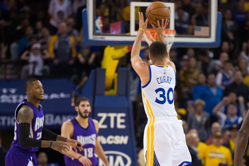 Golden State - Sacramento : Stephen Curry s'affiche en 3D