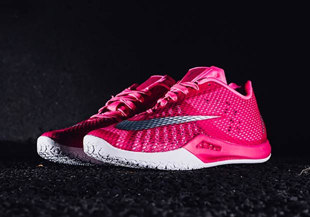 nike-hyperlive-think-pink-edition-01