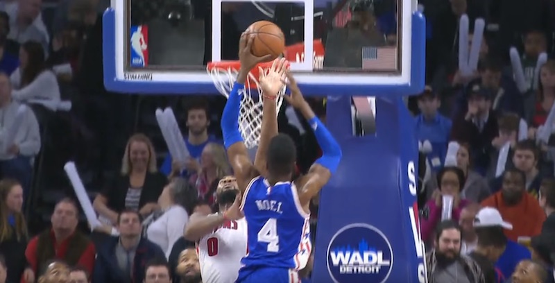 Le Top 10 de la nuit : Nerlens Noel posterize Andre Drummond