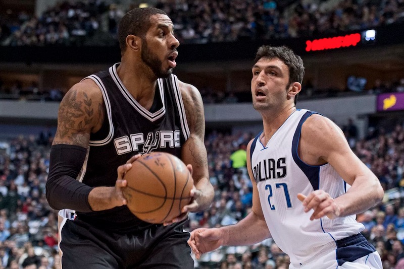 Les Spurs s'amusent avec les Mavs...