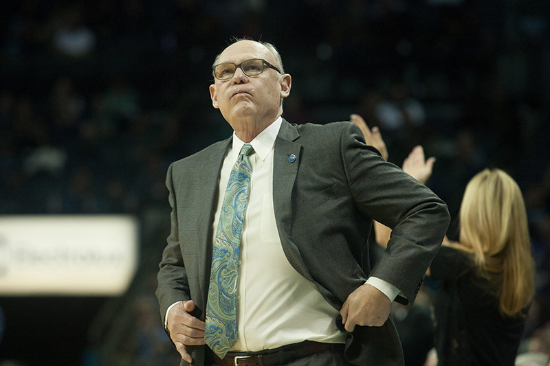 George Karl va subir une nouvelle opération pour son cancer de la gorge