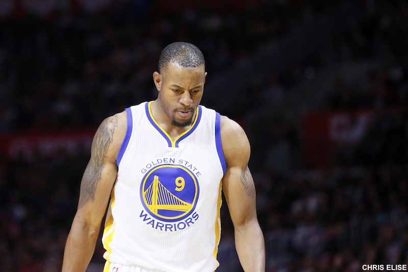 Pour Steve Kerr, ce deuxième revers à domicile en trois matches lui rappelle exactement ce qu'il avait vécu avec les Bulls en 1996. A l'époque, les coéquipiers de Michael Jordan avaient aussi perdu deux matches à domicile en fin de saison. C'était face aux Hornets puis aux Pacers.