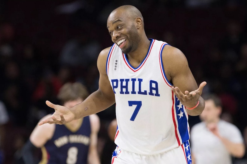 Les Sixers 2016, malgré tous leurs malheurs, ne finiront pas avec le pire bilan de l'histoire. Brett Brown ne méritait pas ça.