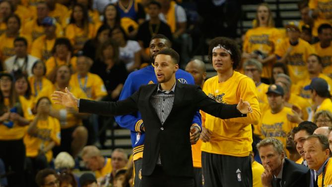 Officiel : Stephen Curry forfait pour le Game 3