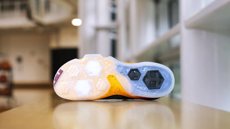 LeBron_Black_DSC_4271_hd_1600