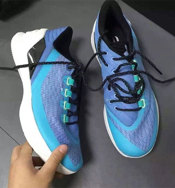 UNDER-ARMOUR-CURRY-3-LOW-2