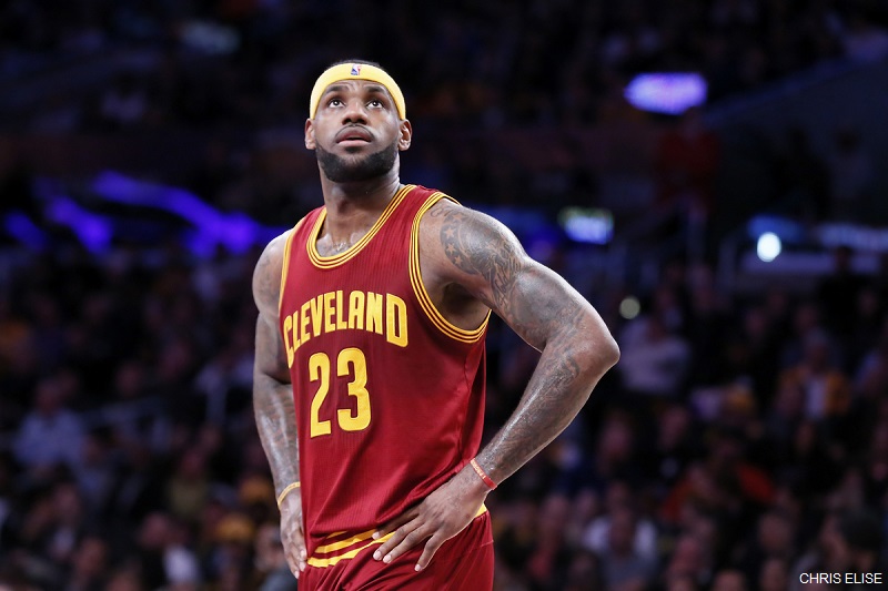LeBron James était partout face aux Raptors