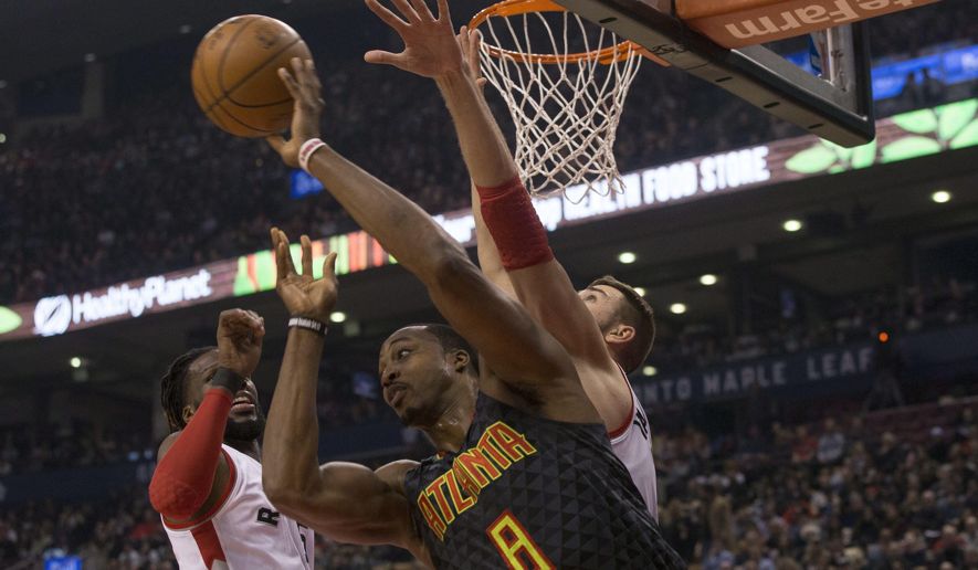 Grâce au duo Howard-Schroder, les Hawks créent l'exploit de s'imposer à Toronto