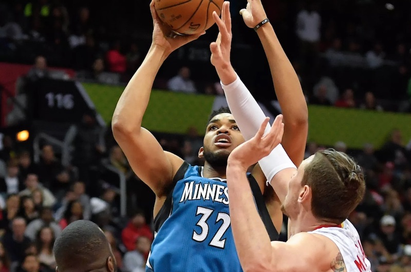 Le trio Andrew Wiggins (19 points), Zach LaVine (18 points) et Karl-Anthony Towns (17 points et 18 rebonds) a une nouvelle fois porté sa franchise face à des Hawks orphelins de Dwight Howard