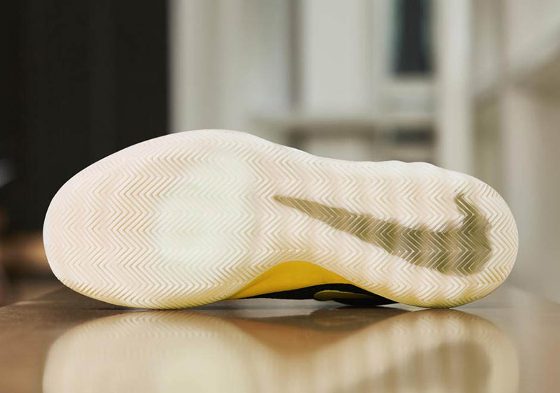 NIKE-ZOOM-REV-2017-4-1