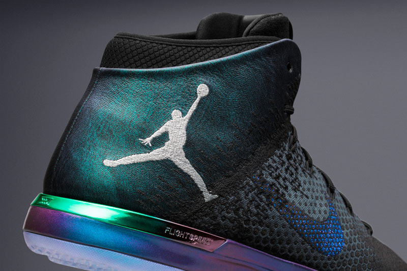 905847-004_D1_HeelUp_66193