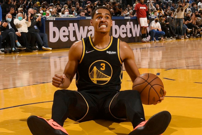 Derrière un Jordan Poole incandescent en sortie de banc et un Draymond Green au four et au moulin, les Warriors ont repoussé un Heat accrocheur (115-109).