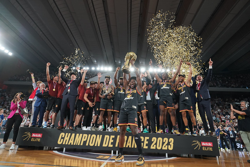 Monaco, champion de France face aux Mets 92