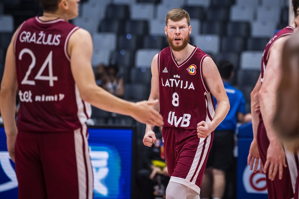 Davis Bertans avec la Lettonie