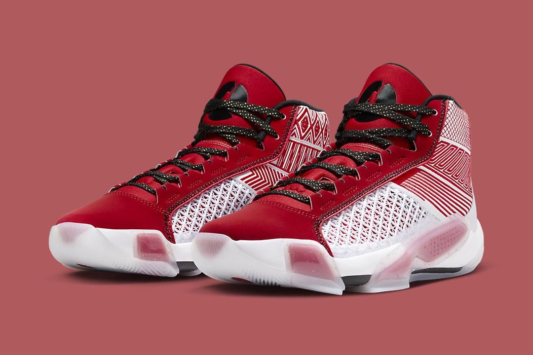 Air Jordan 38 « University Red »