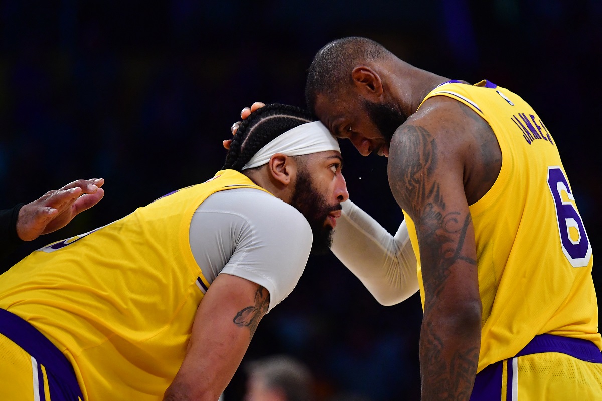 LeBron James encourage Anthony Davis à devenir le leader des Lakers