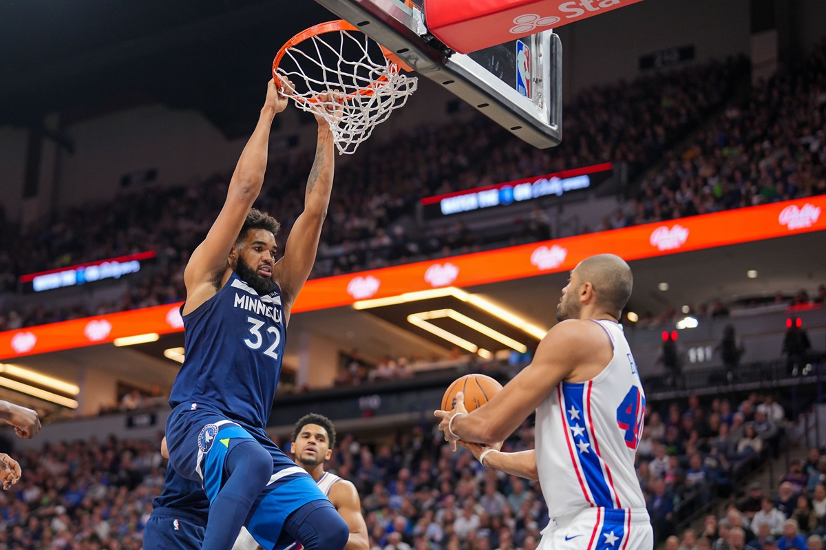 Karl-Anthony Towns Wolves