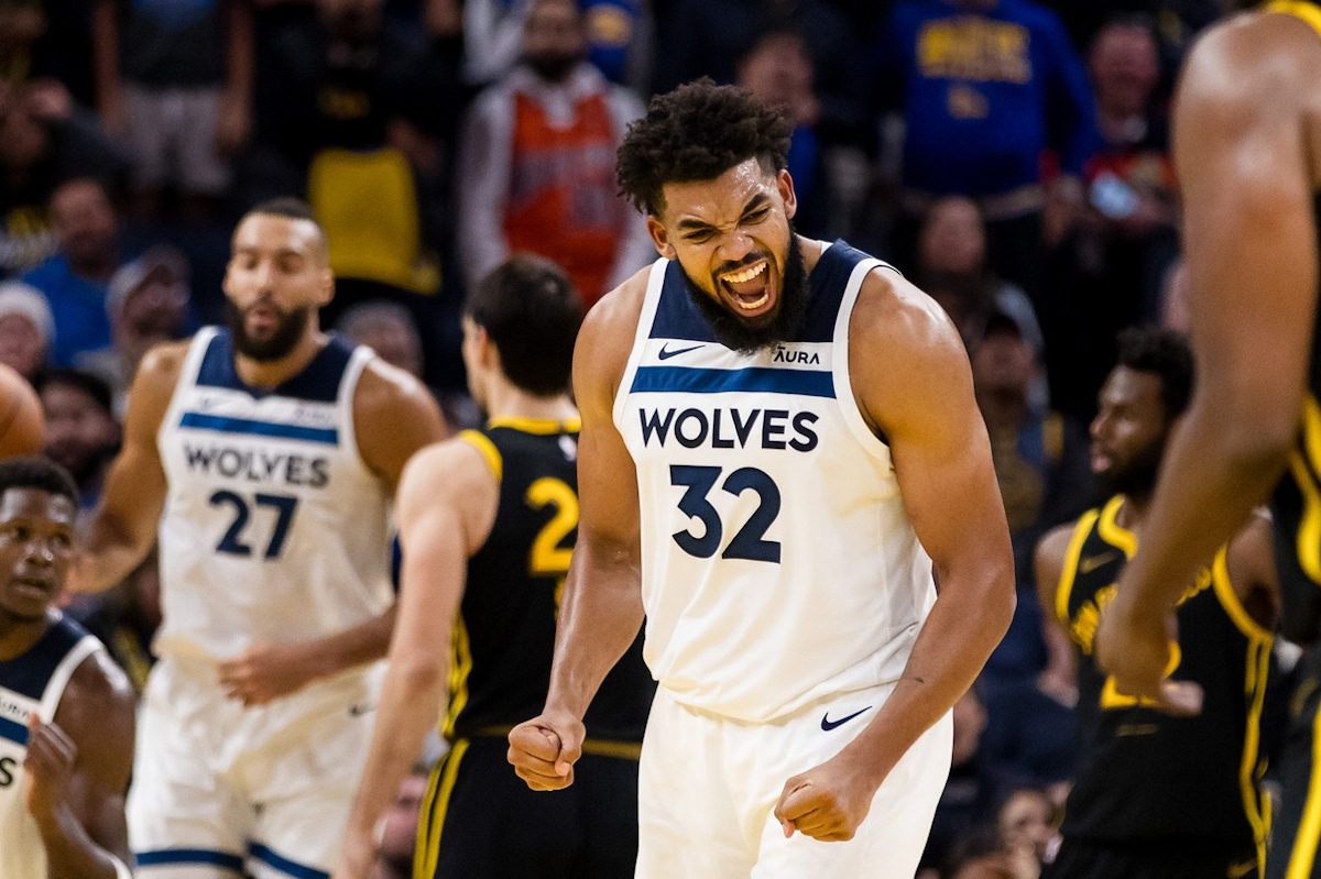 Karl-Anthony Towns enfonce les Warriors
