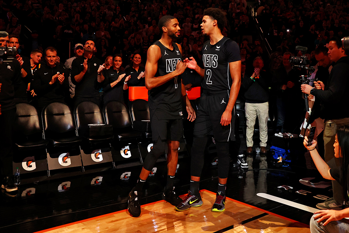 Mikal Bridges et Cam Johnson avec les Nets