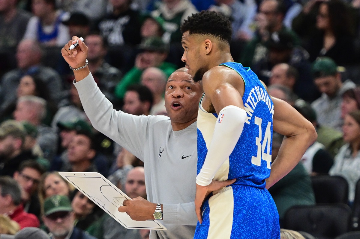 Doc Rivers et Giannis Antetokounmpo Bucks