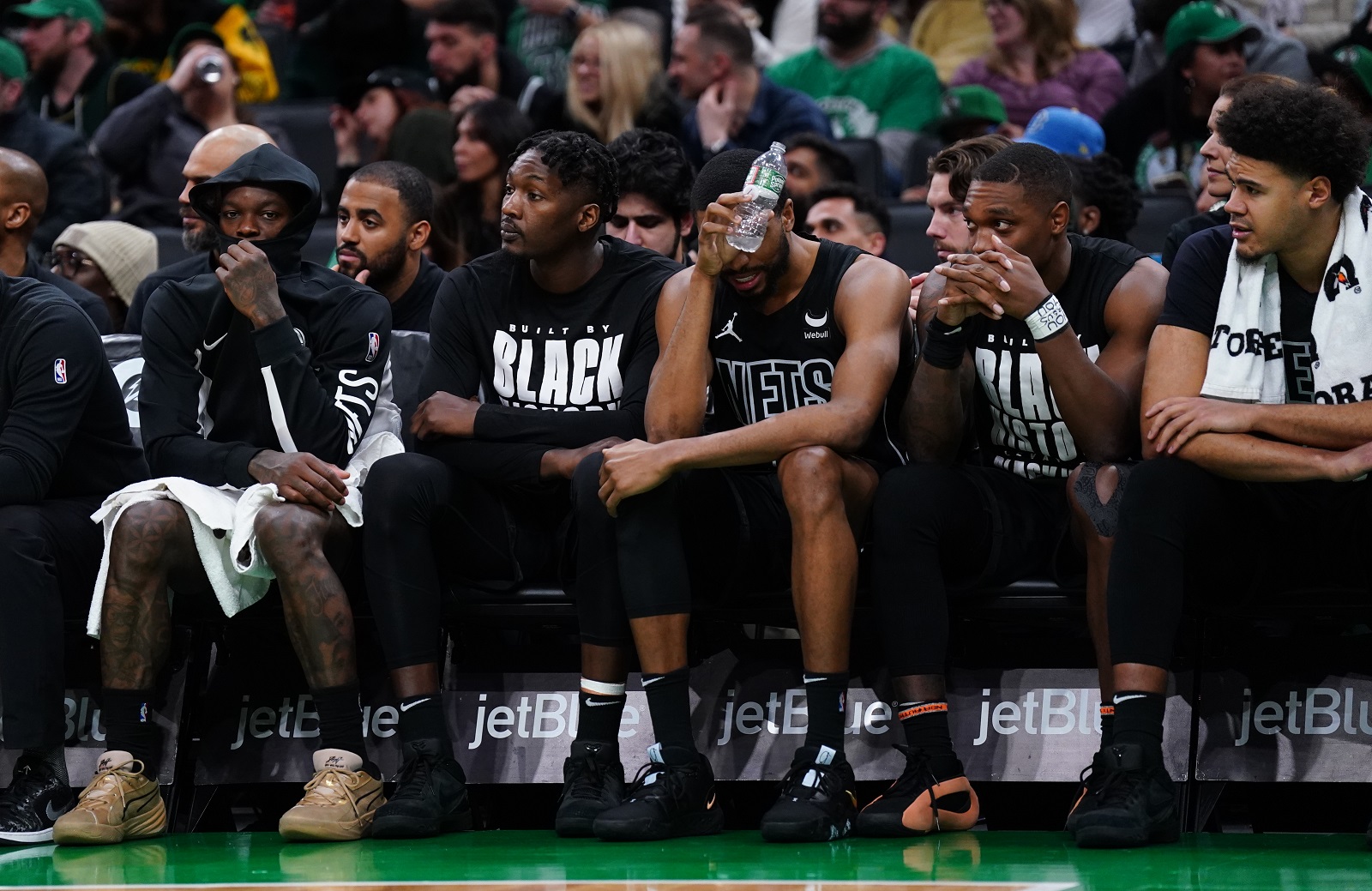 Les Brooklyn Nets durant la gifle reçue à Boston