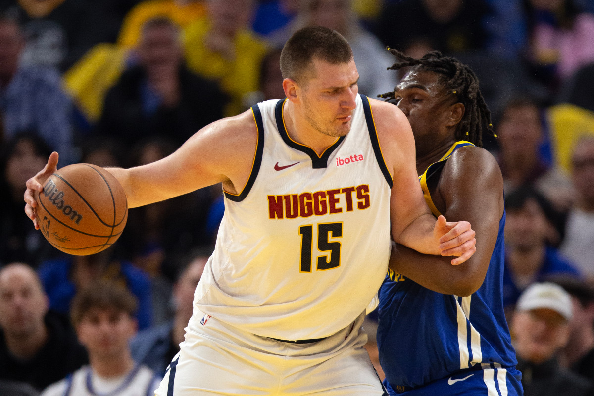 Nikola Jokic face aux Warriors