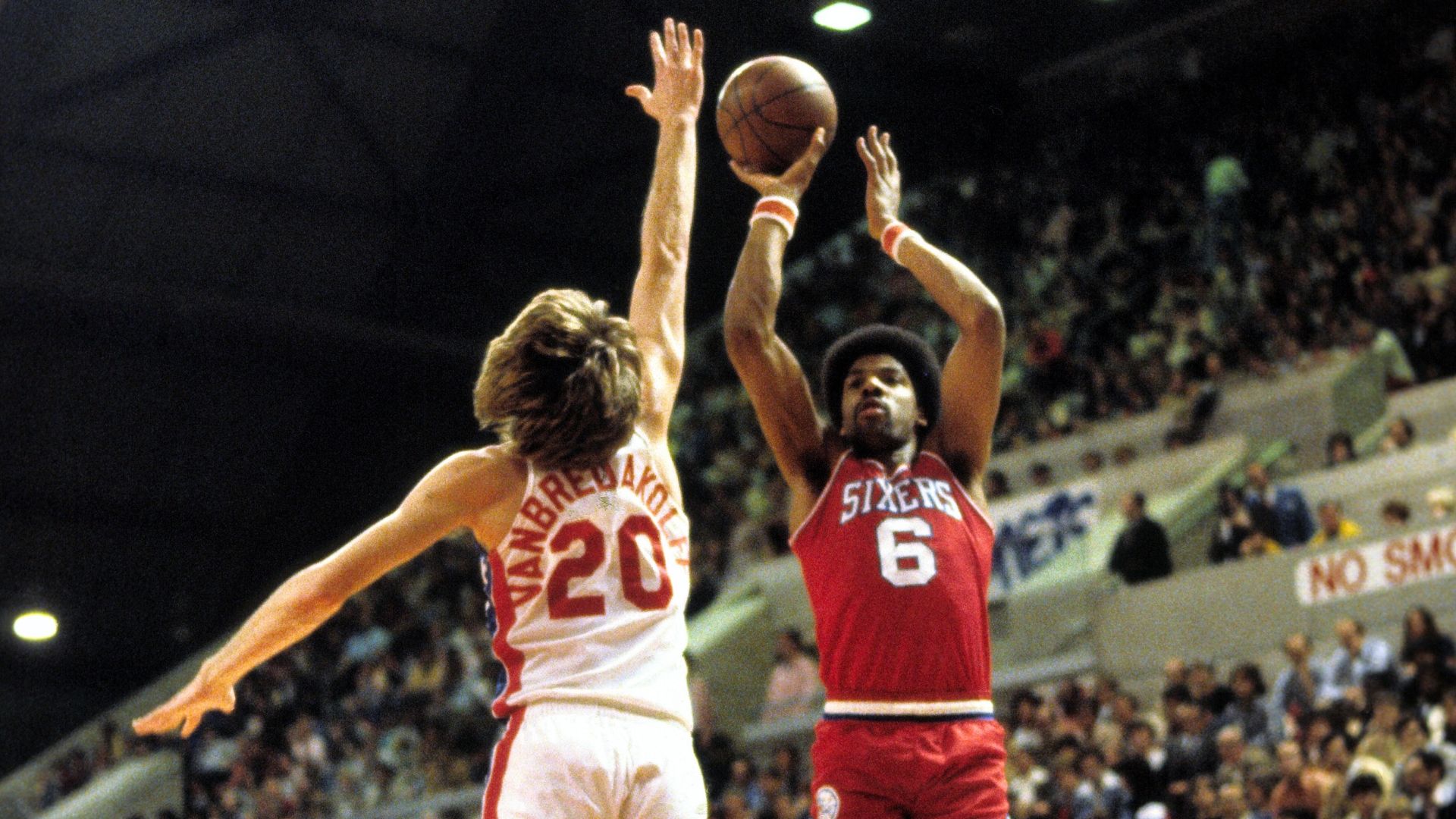 Julius Erving avec les Sixers