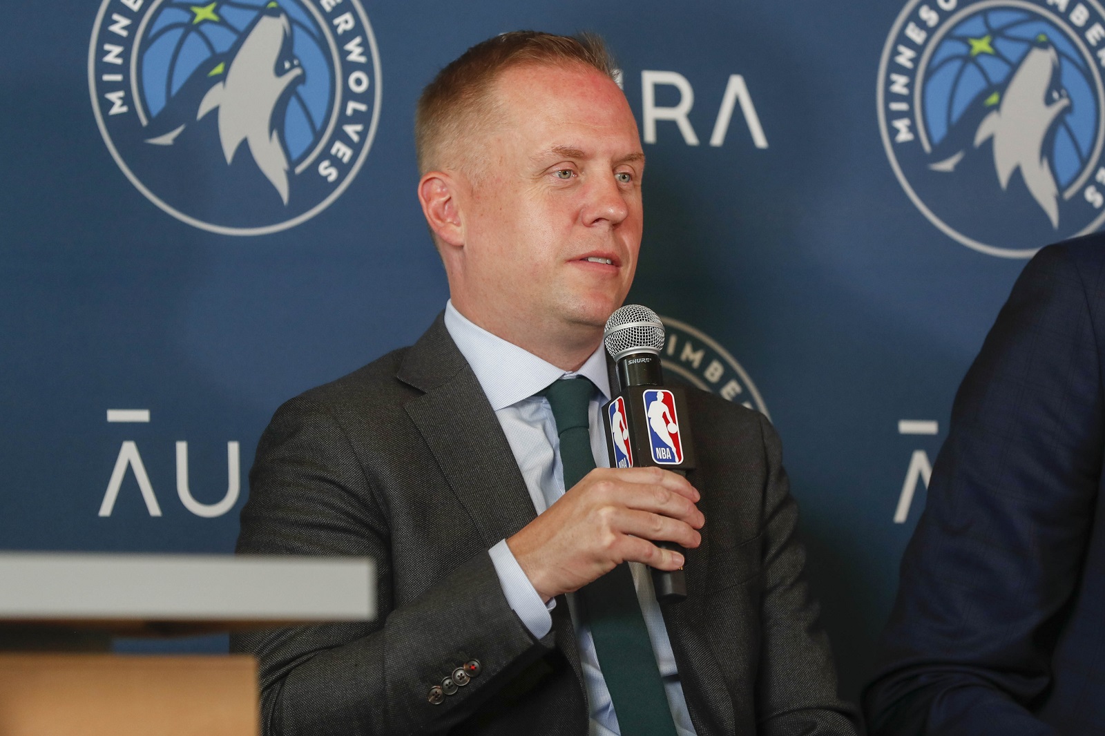 Tim Connelly président des opérations basket des Wolves