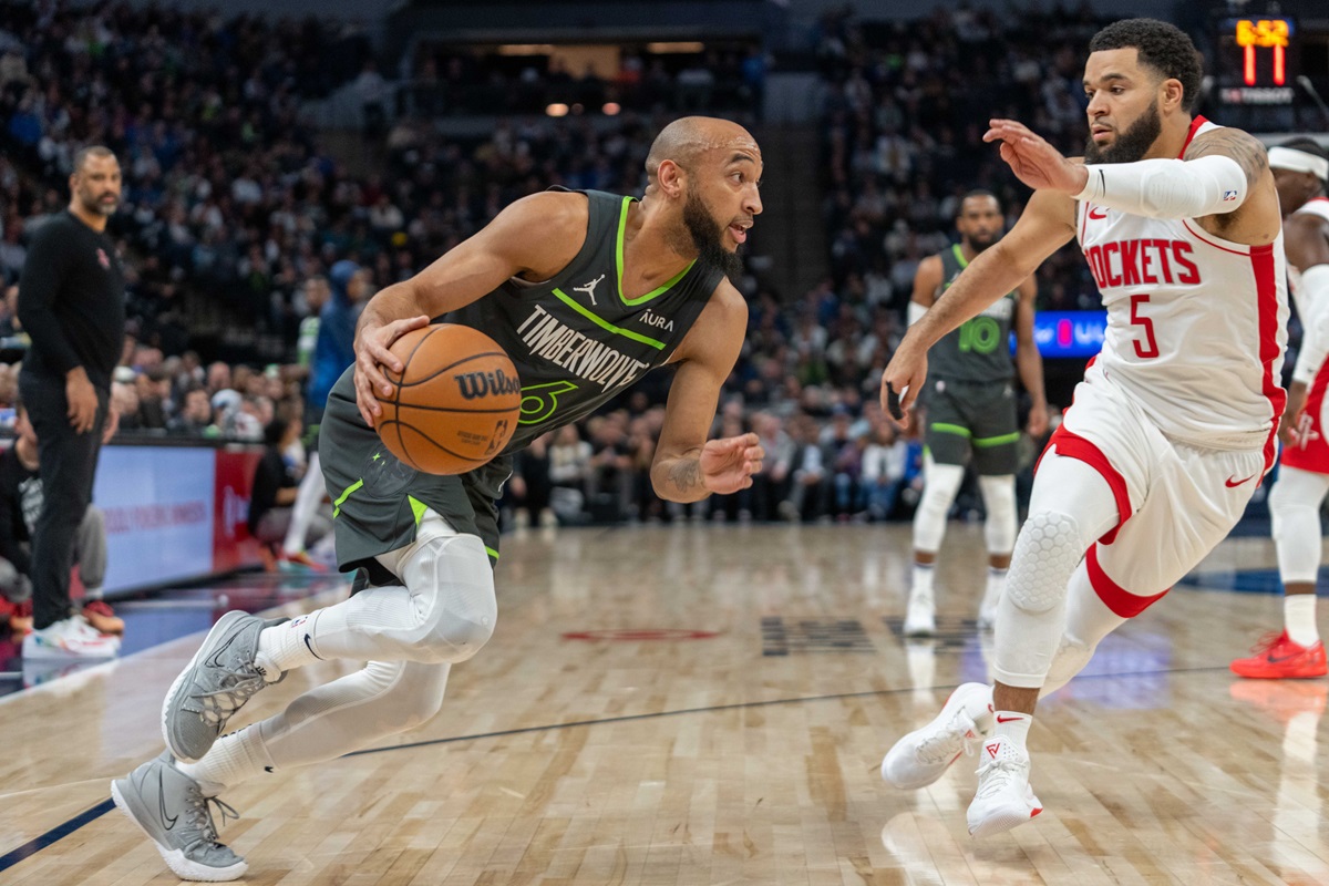 Jordan McLaughlin Wolves