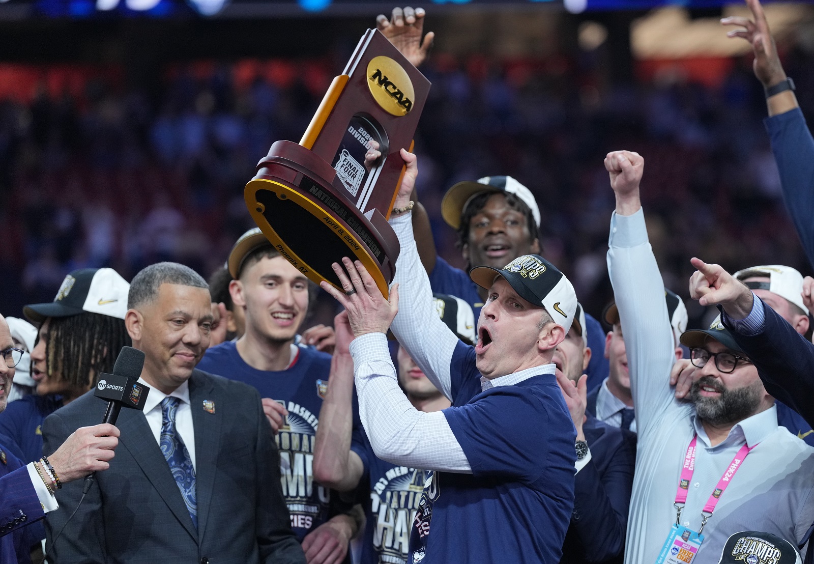 Connecticut champion NCAA 2024 après sa victoire sur Purdue