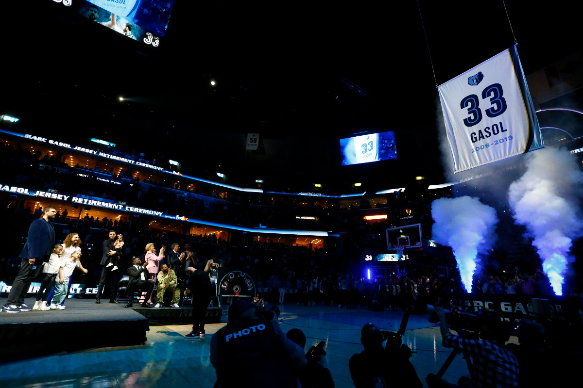 Le maillot de Marc Gasol retiré à Memphis