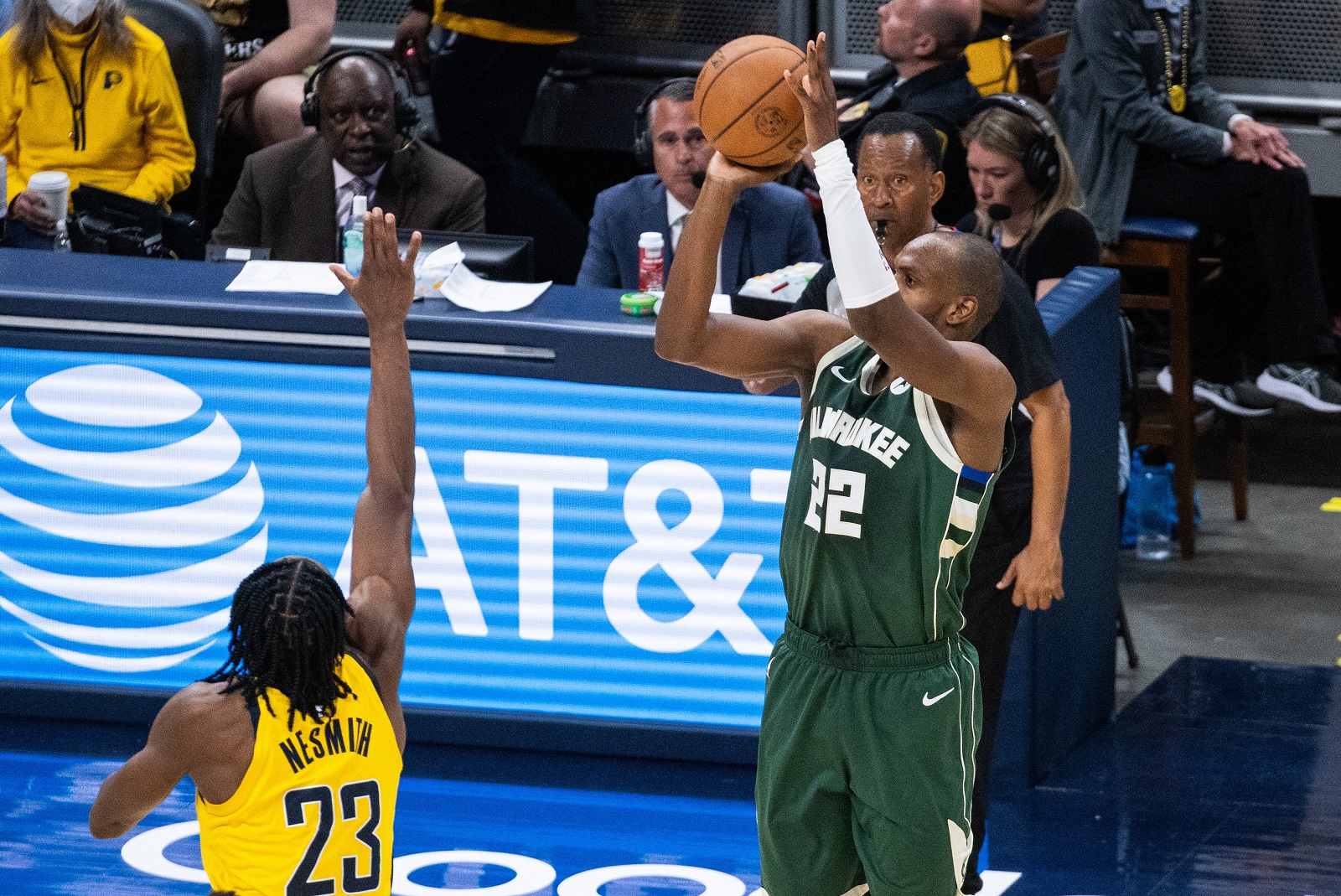 Khris Middleton (Bucks) contre les Pacers