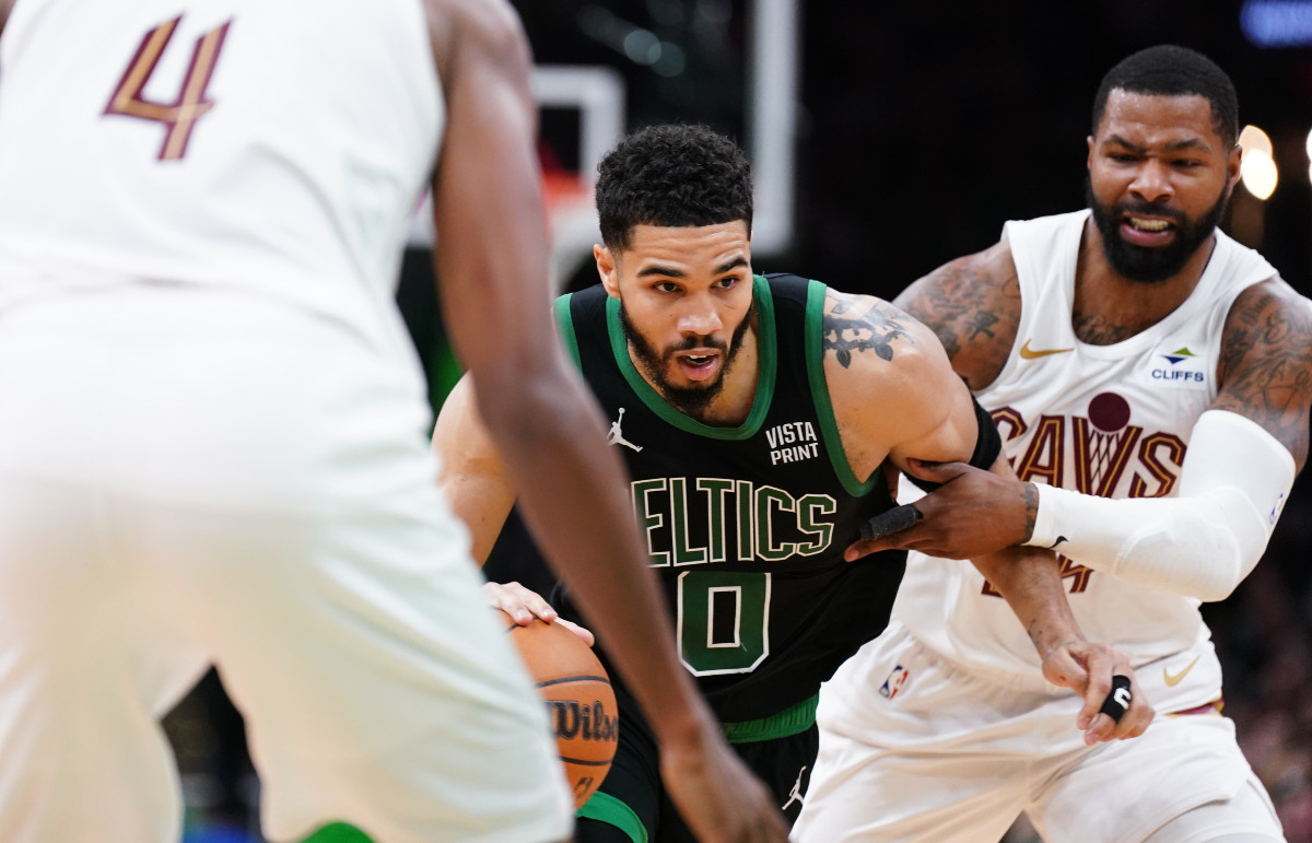 Marcus Morris avec les Cavaliers de Jarrett Allen