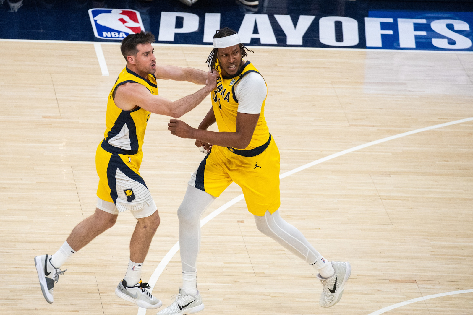 TJ McConnell Myles Turner