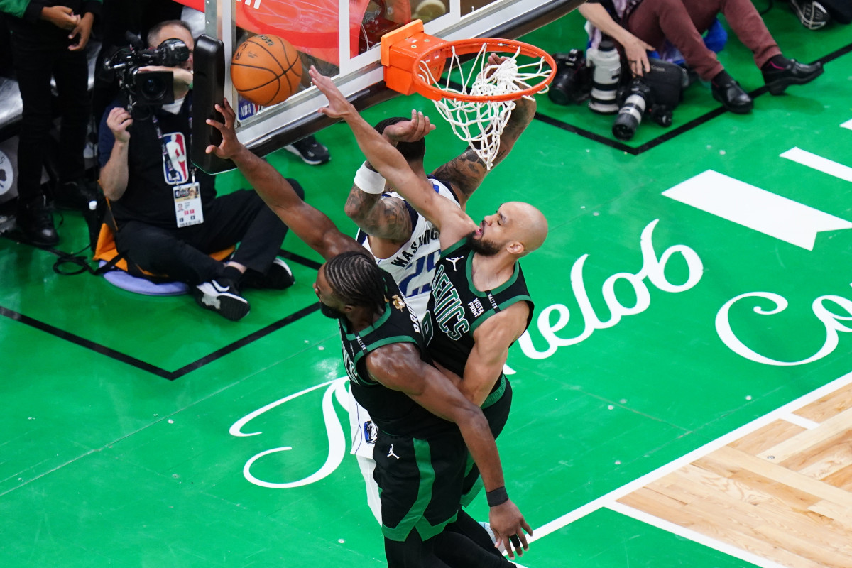 Le contre de Derrick White