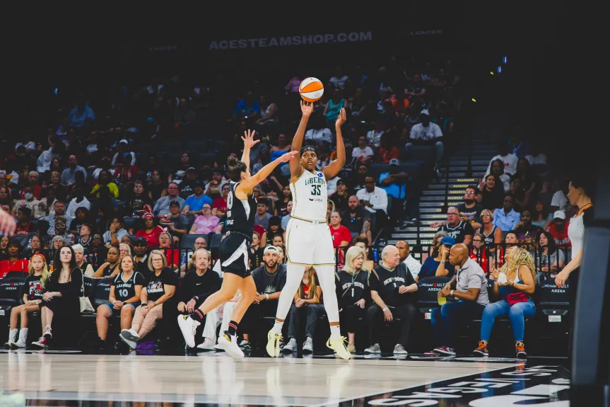 Jonquel Jones et le New York Liberty