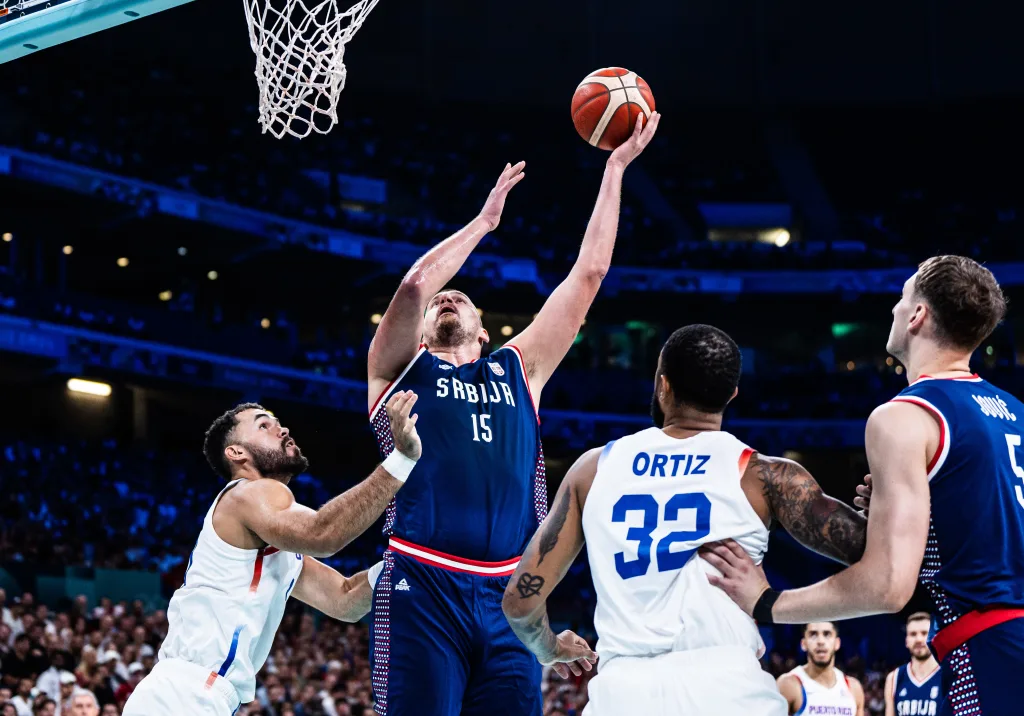 Nikola Jokic et la Serbie face au Porto Rico