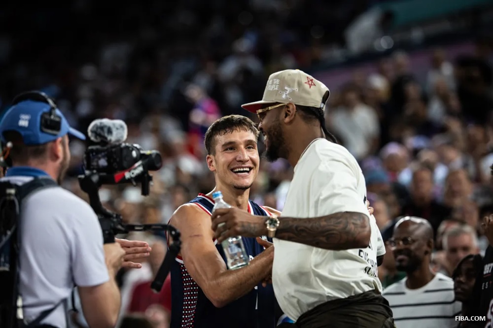 Carmelo Anthony et Bogdan Bogdanovic