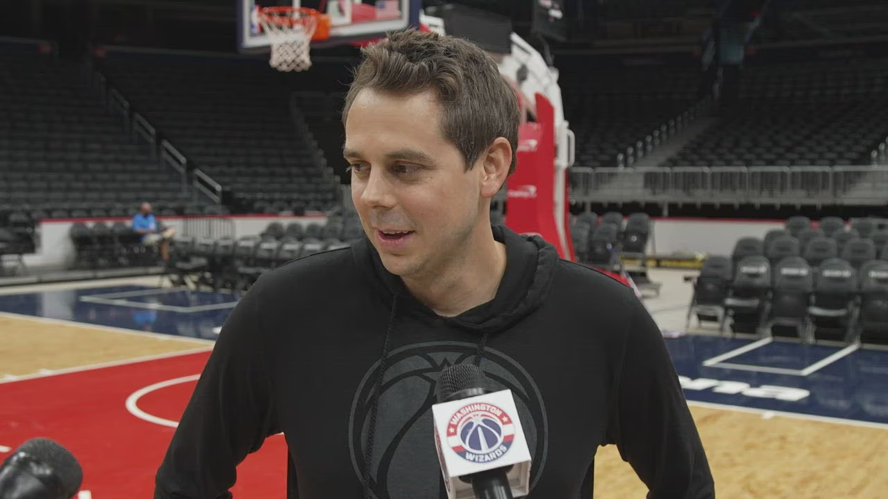 Zach Guthrie, coach des South Bay lakers