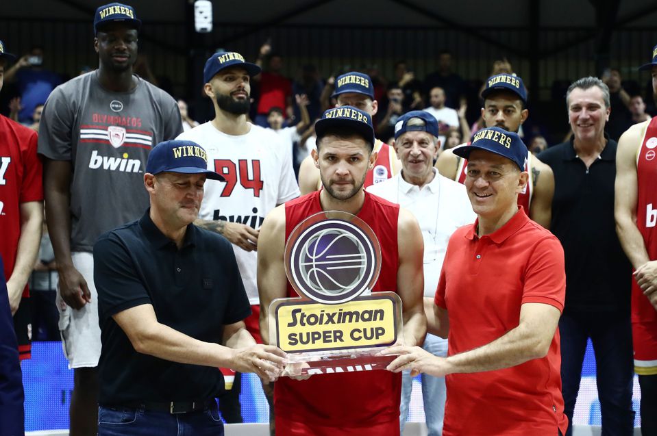 L'Olympiakos d'Evan Fournier remporte la Coupe de Grèce