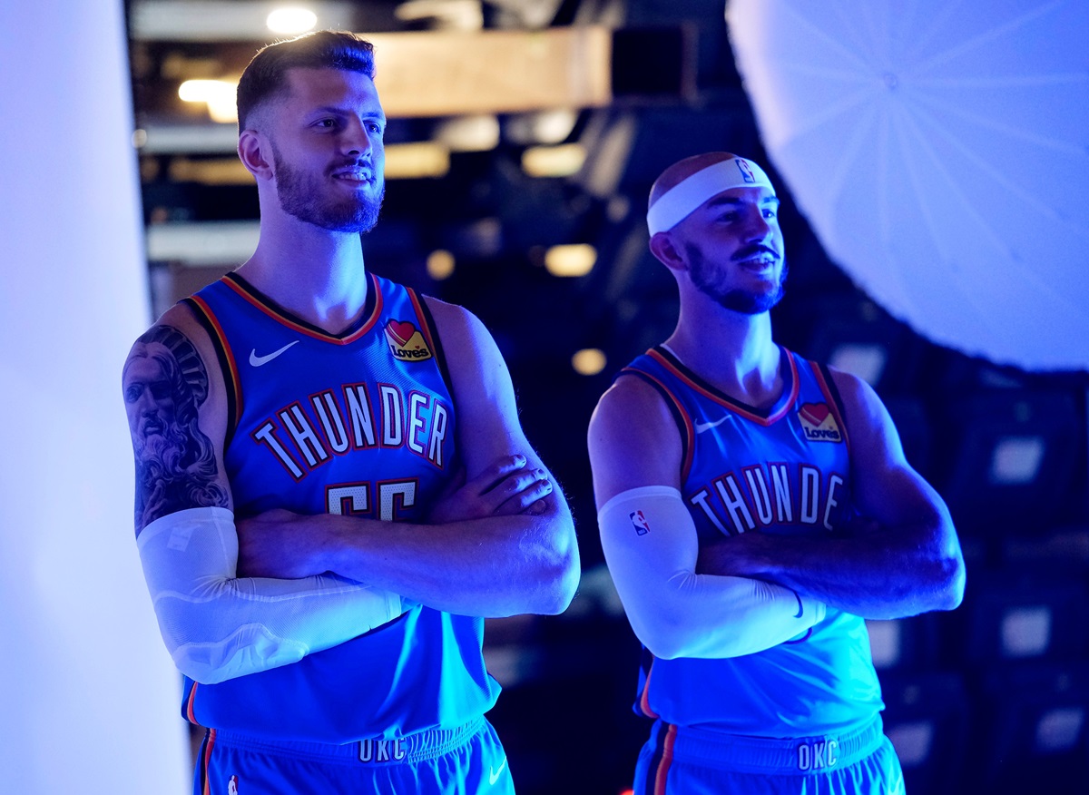 Isaiah Hartenstein et Alex Caruso