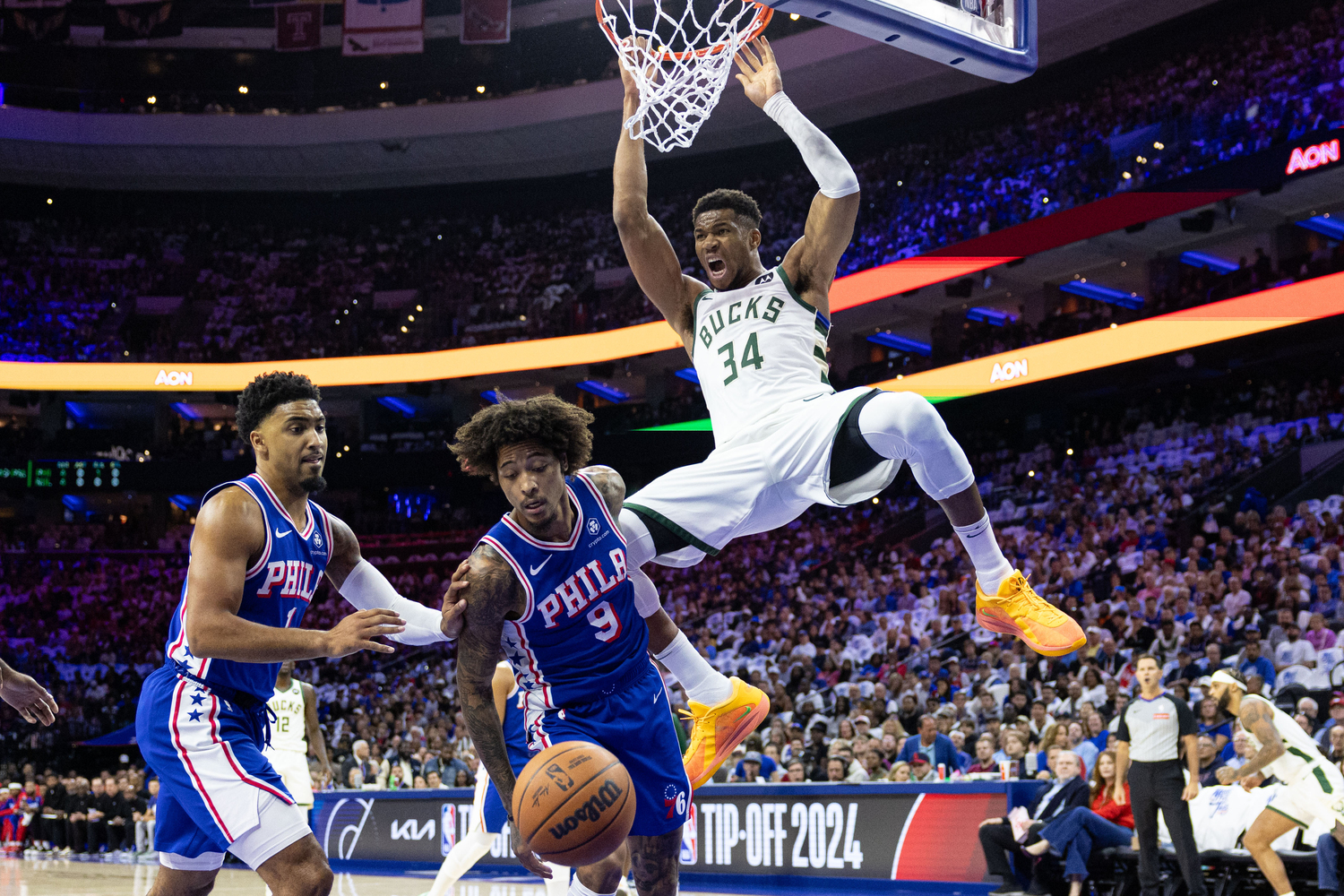 Giannis Antetokounmpo face aux Sixers