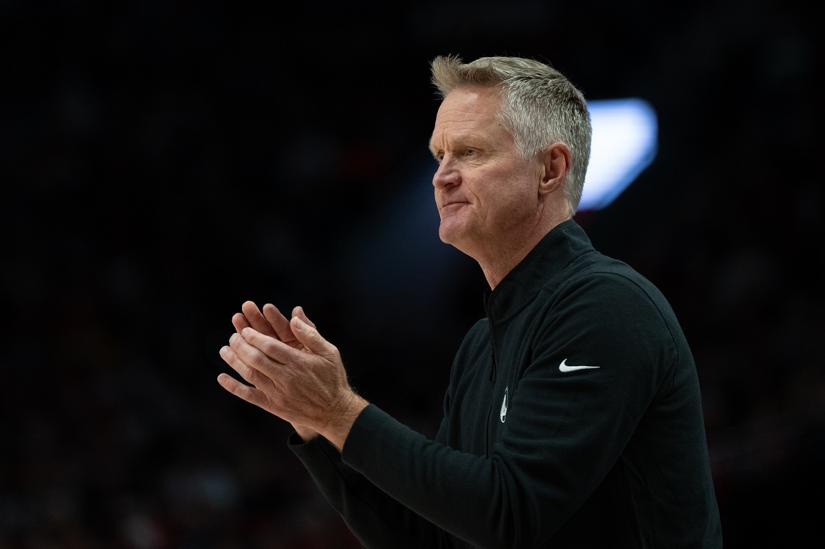 Steve Kerr, l'entraîneur des Warriors contre les Blazers le 23 octobre 2024