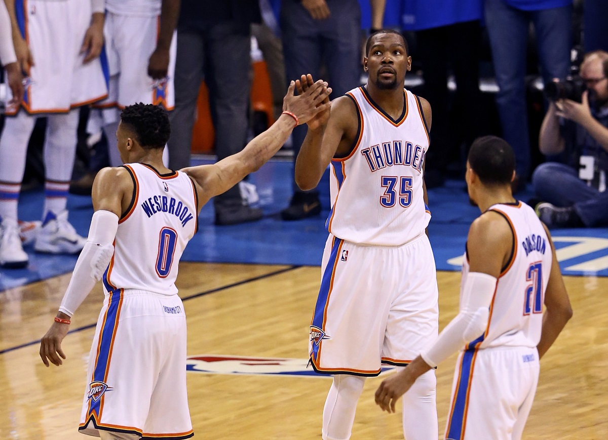 Russell Westbrook, Kevin Durant et Andre Roberson avec le Thunder