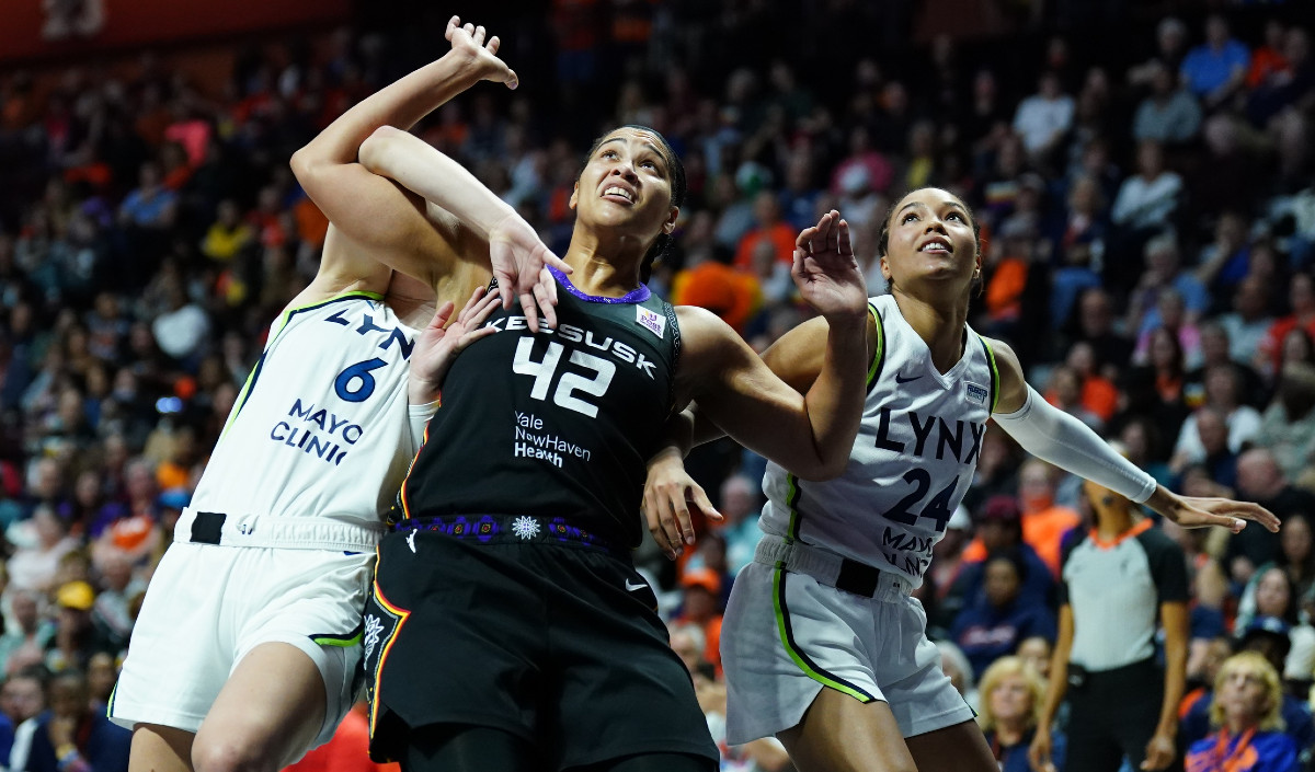 Le Connecticut Sun face aux Minnesota Lynx en WNBA