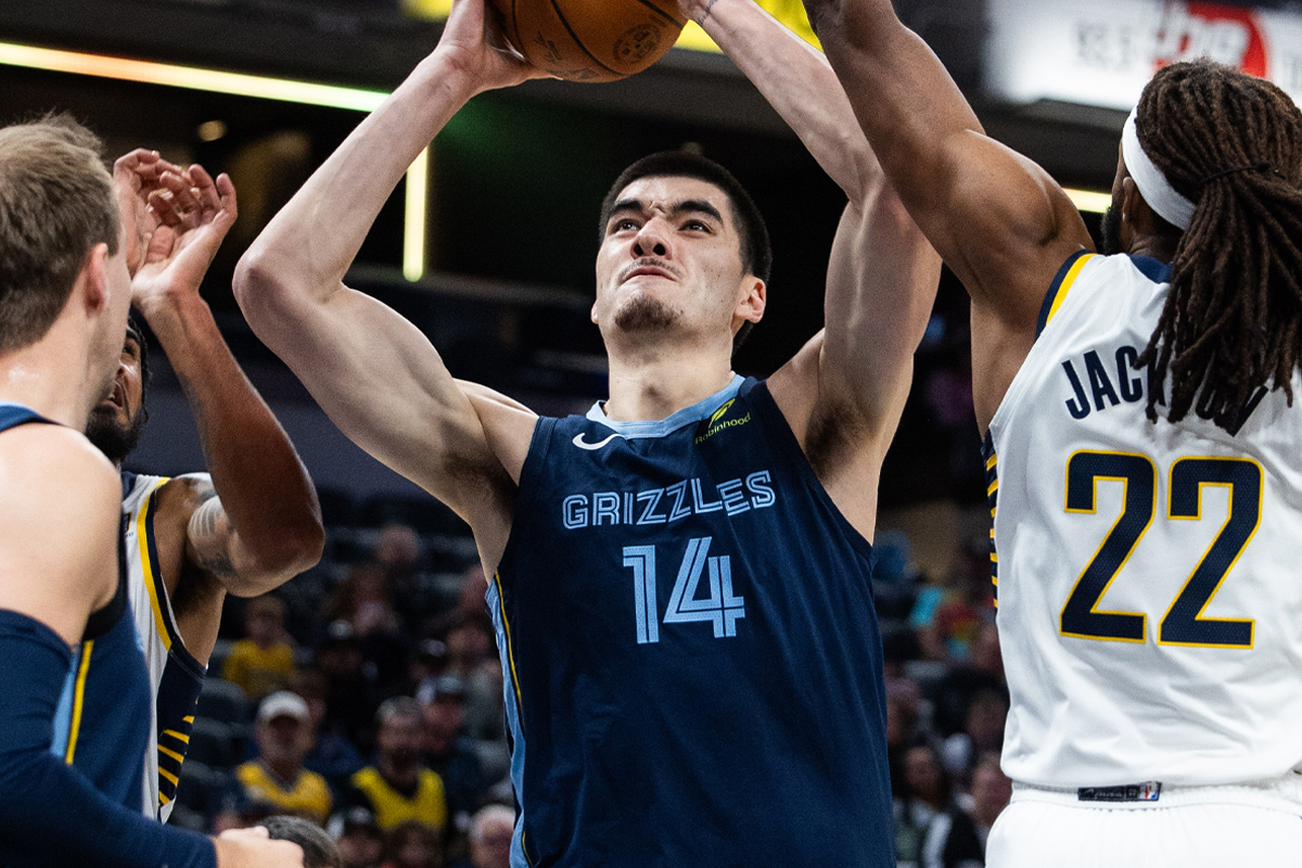 Zach Edey avec les Grizzlies