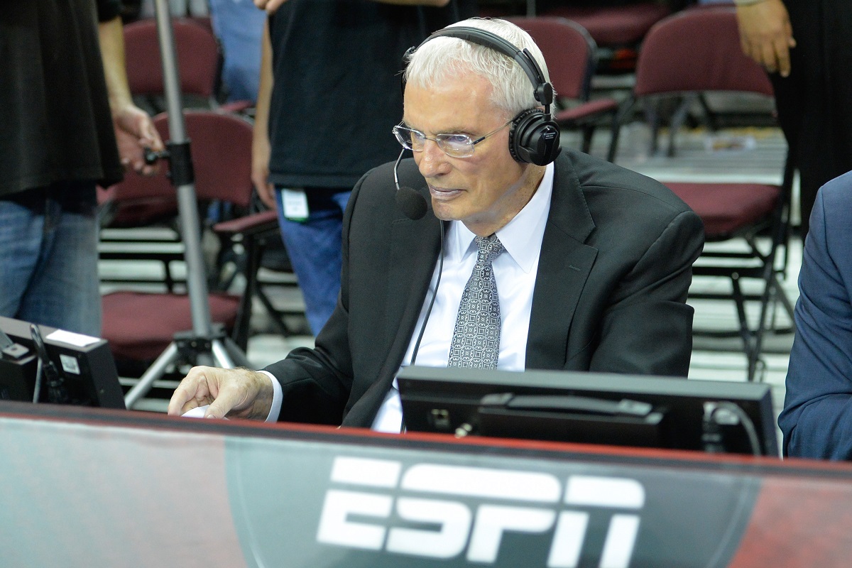 Hubie Brown lors d'un commentaire pour ESPN