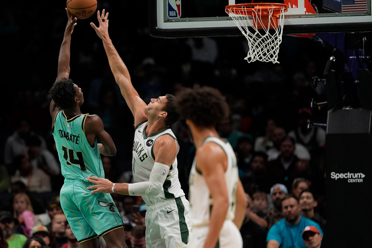 Moussa Diabate avec les Hornets