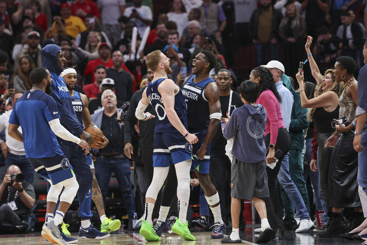 Donte DiVincenzo avec les Wolves